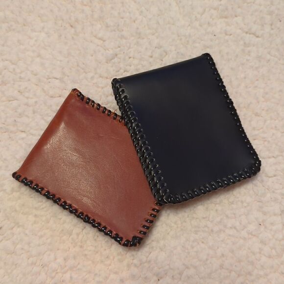Handmade Leather Bi-fold Men's Wallets - Picture 1 of 6